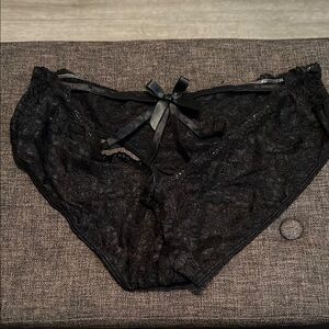 Elegant Black Lace Women's Intimate